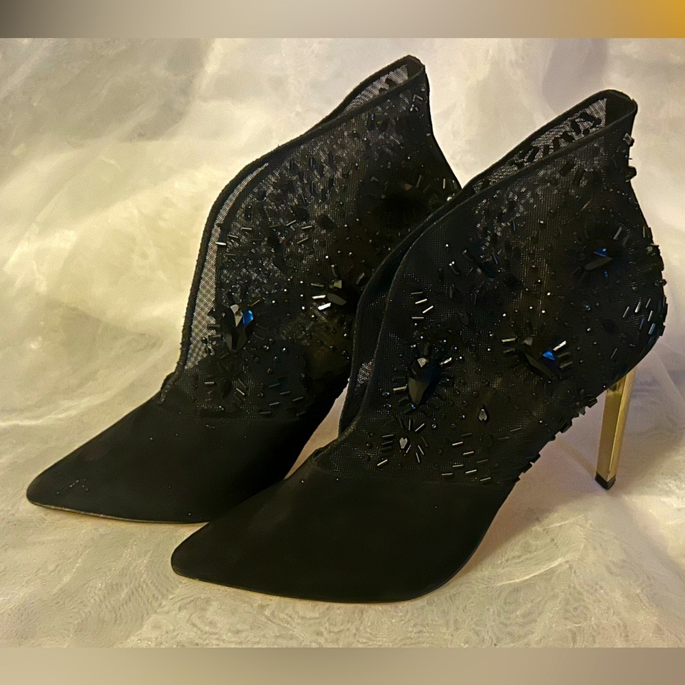 Ted Baker l Black Bootie W Gold Heel Size 8.5